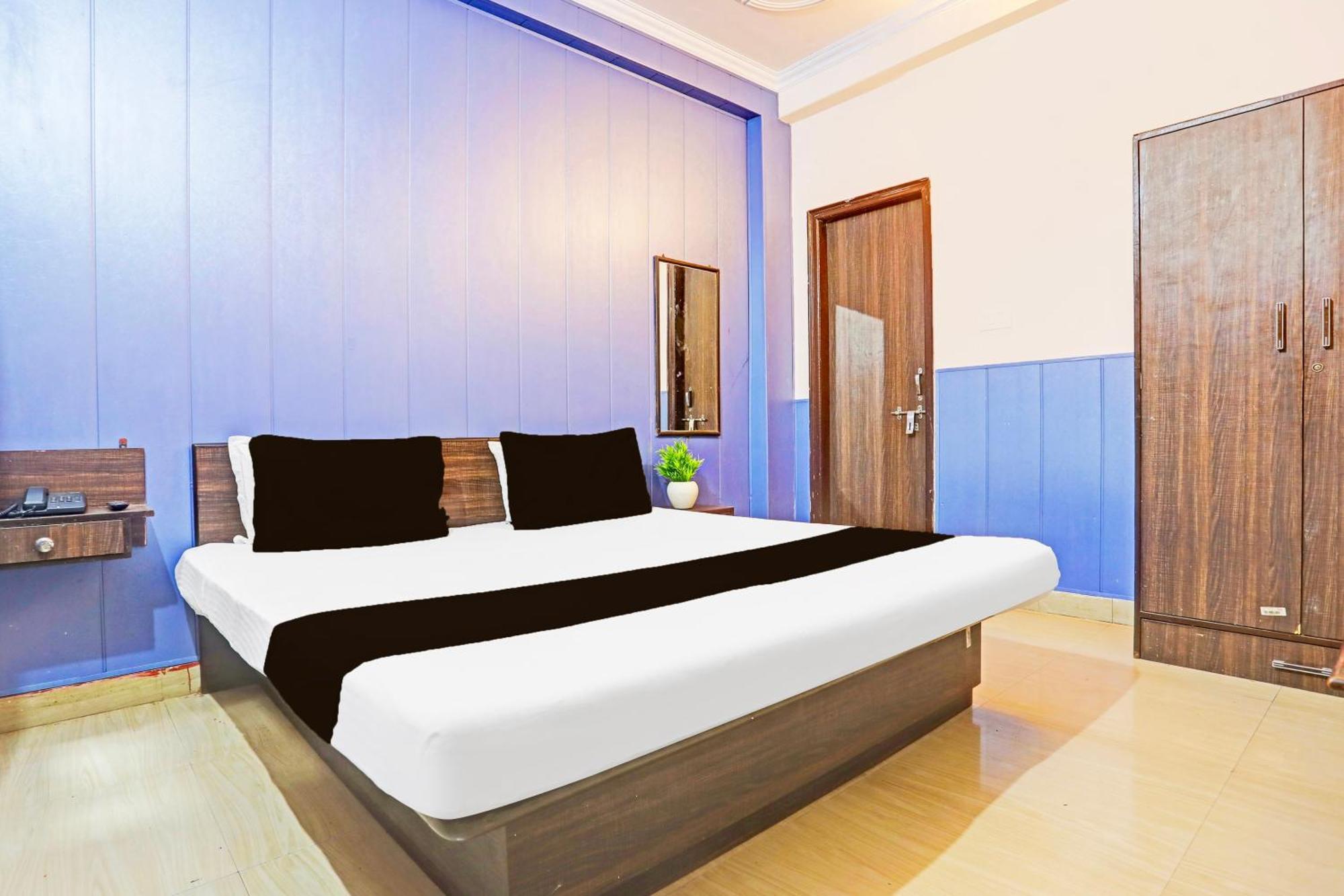 Hotel O Arvi Guest House Varanasi Exterior foto